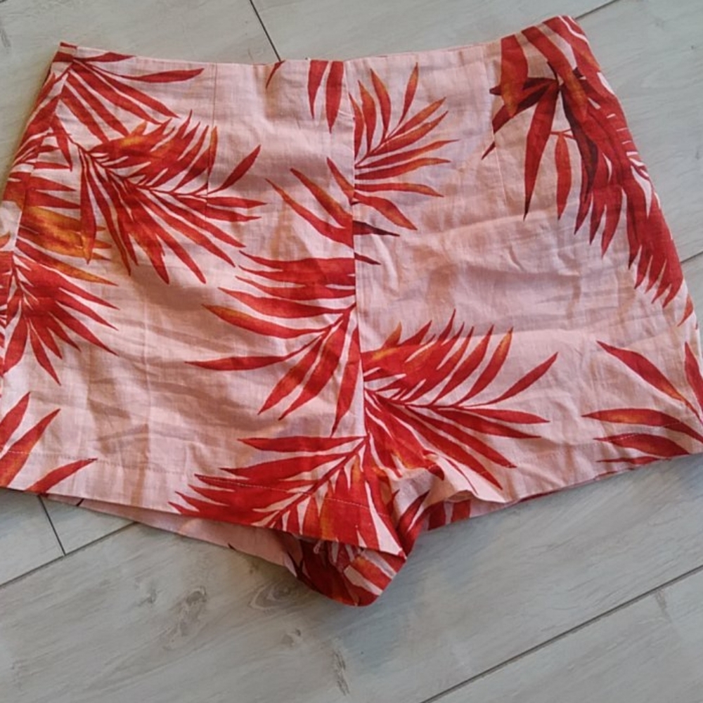 Super Cute**Summer Set With 2 Pair Of Pants M & L - image 2